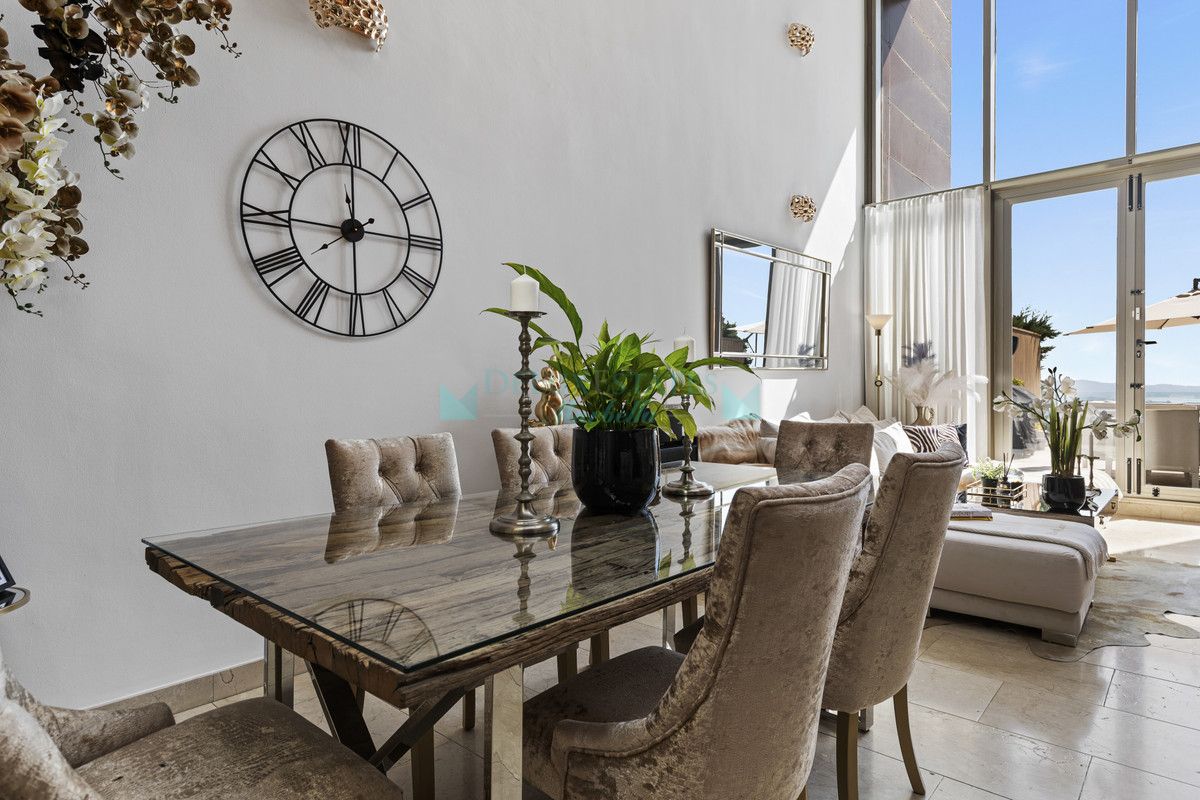 Town House for sale in Benahavis