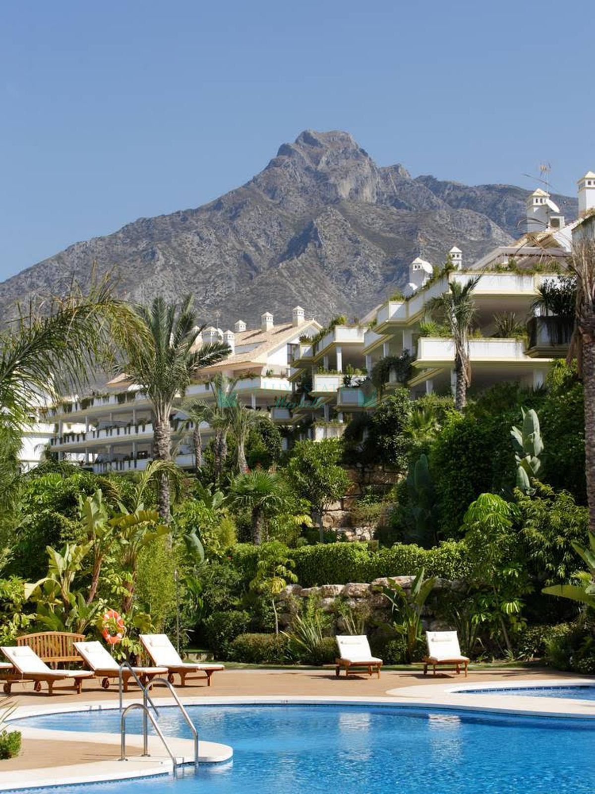 Ground Floor Apartment for sale in Marbella Golden Mile