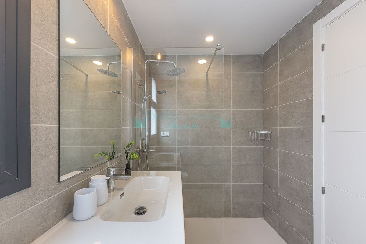 Apartment for rent in Estepona