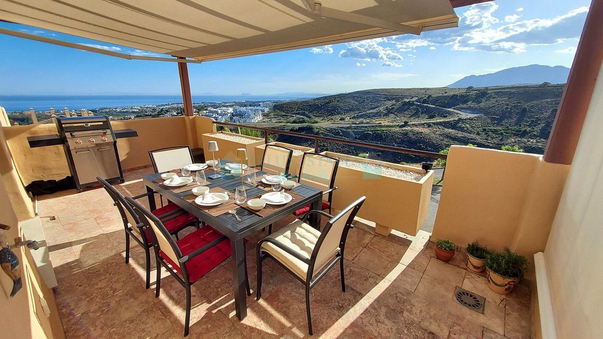 Penthouse for sale in Benahavis