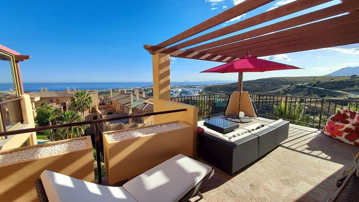 Penthouse for sale in Benahavis