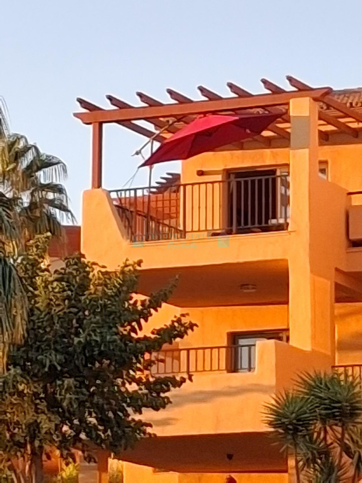 Penthouse for sale in Benahavis