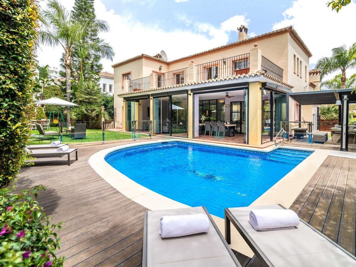 Villa en venta en Guadalmina Alta, San Pedro de Alcantara