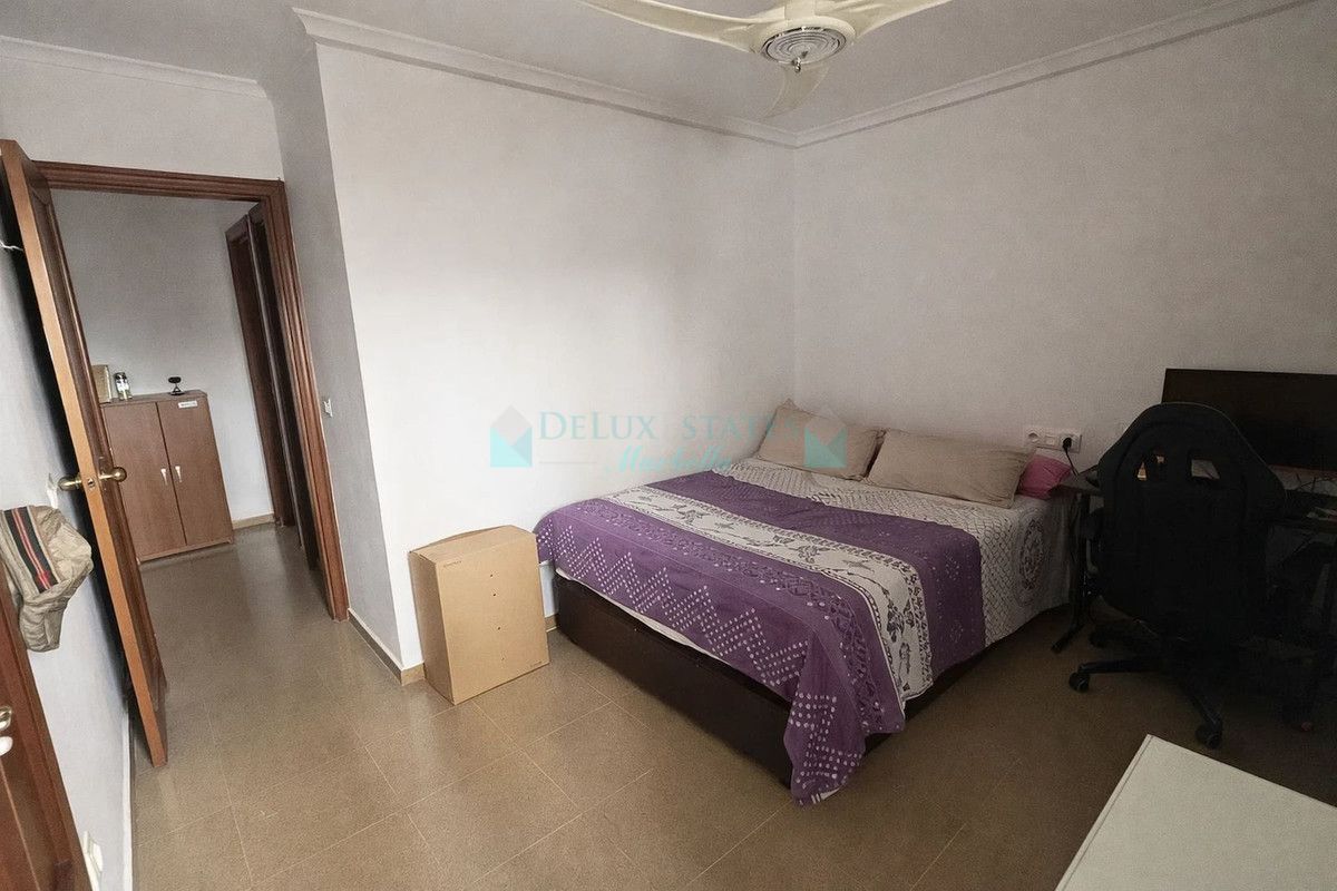 Apartment for sale in Estepona