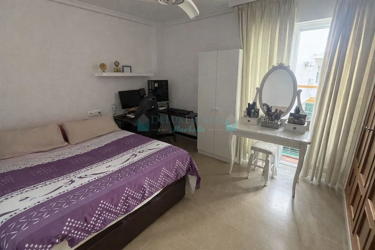 Apartment for sale in Estepona