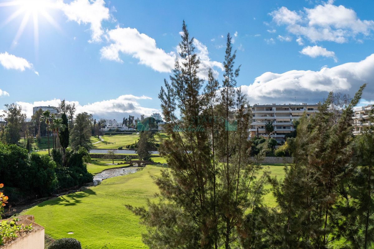 Apartment for sale in Guadalmina Alta, San Pedro de Alcantara