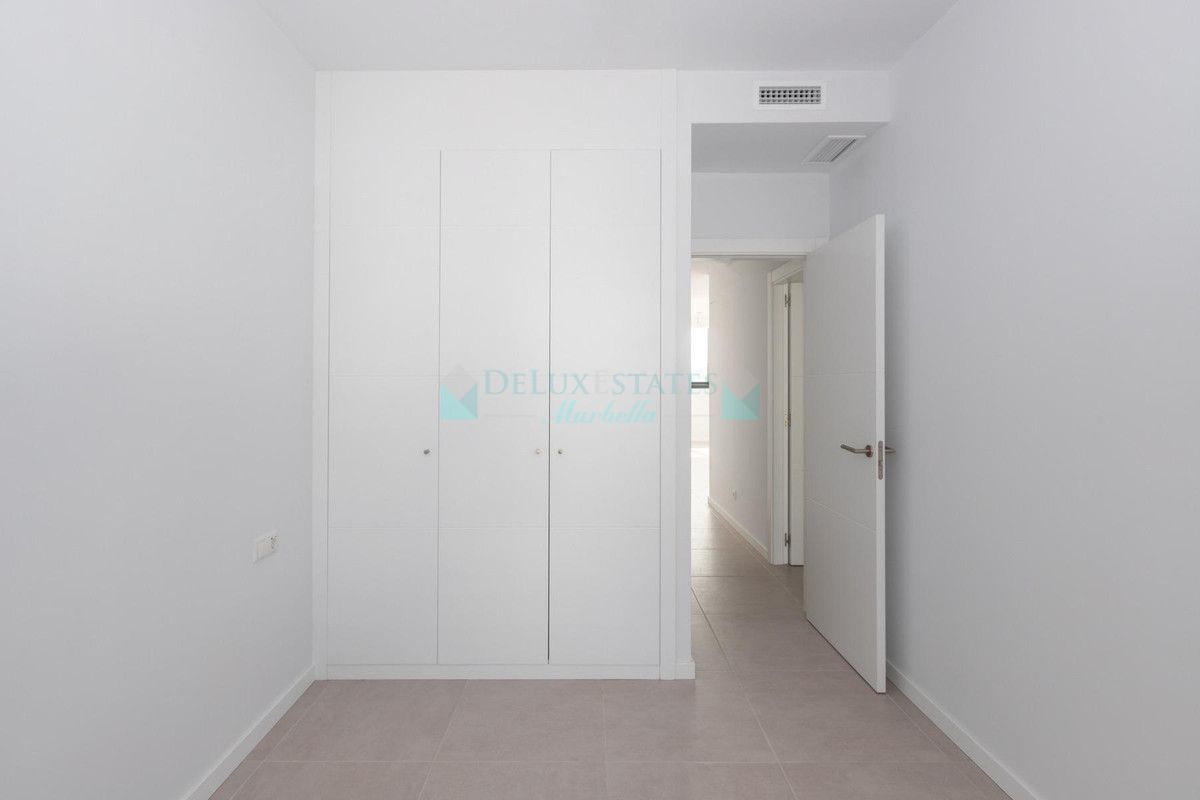 Apartment for sale in Estepona