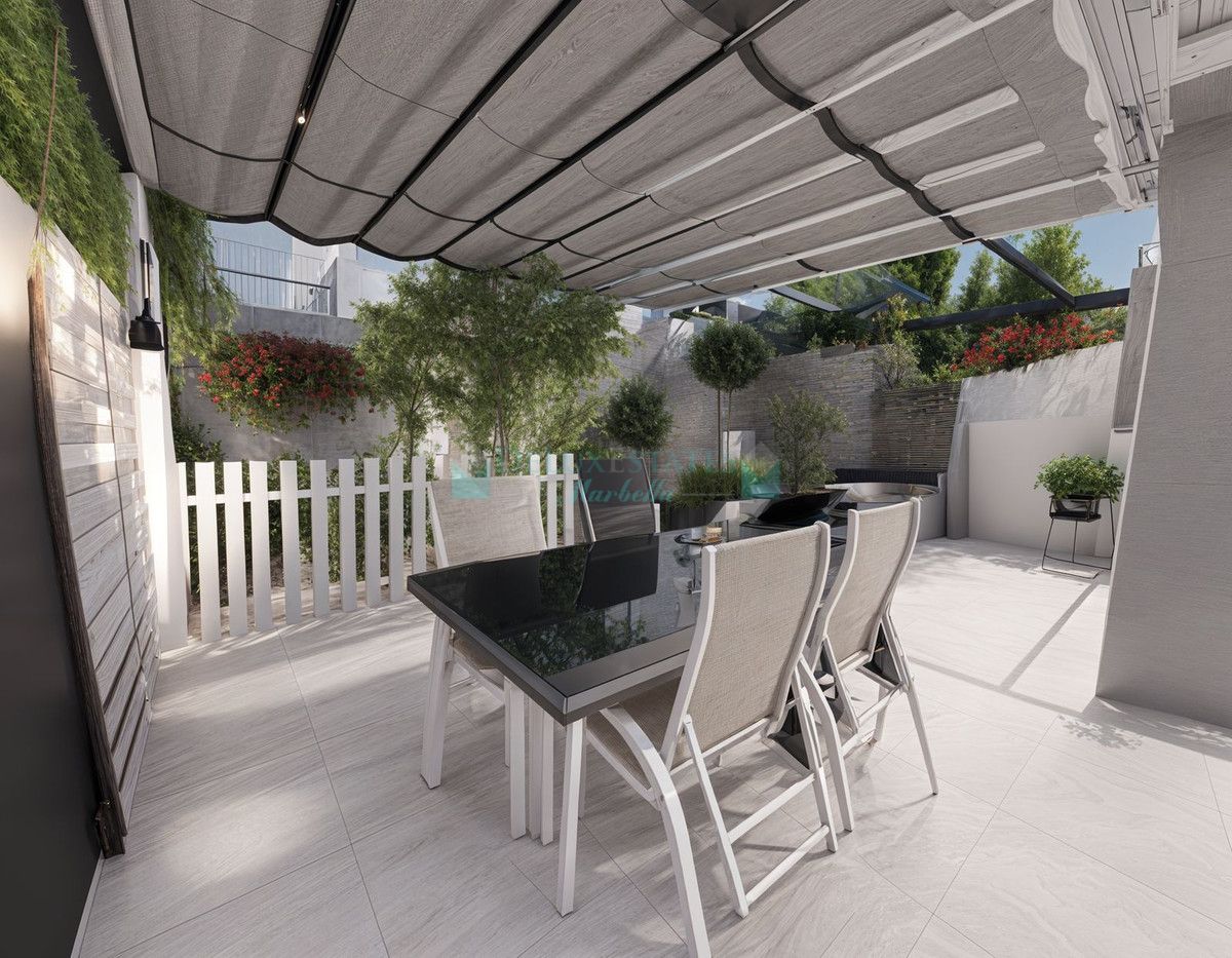 Town House for sale in Nueva Andalucia