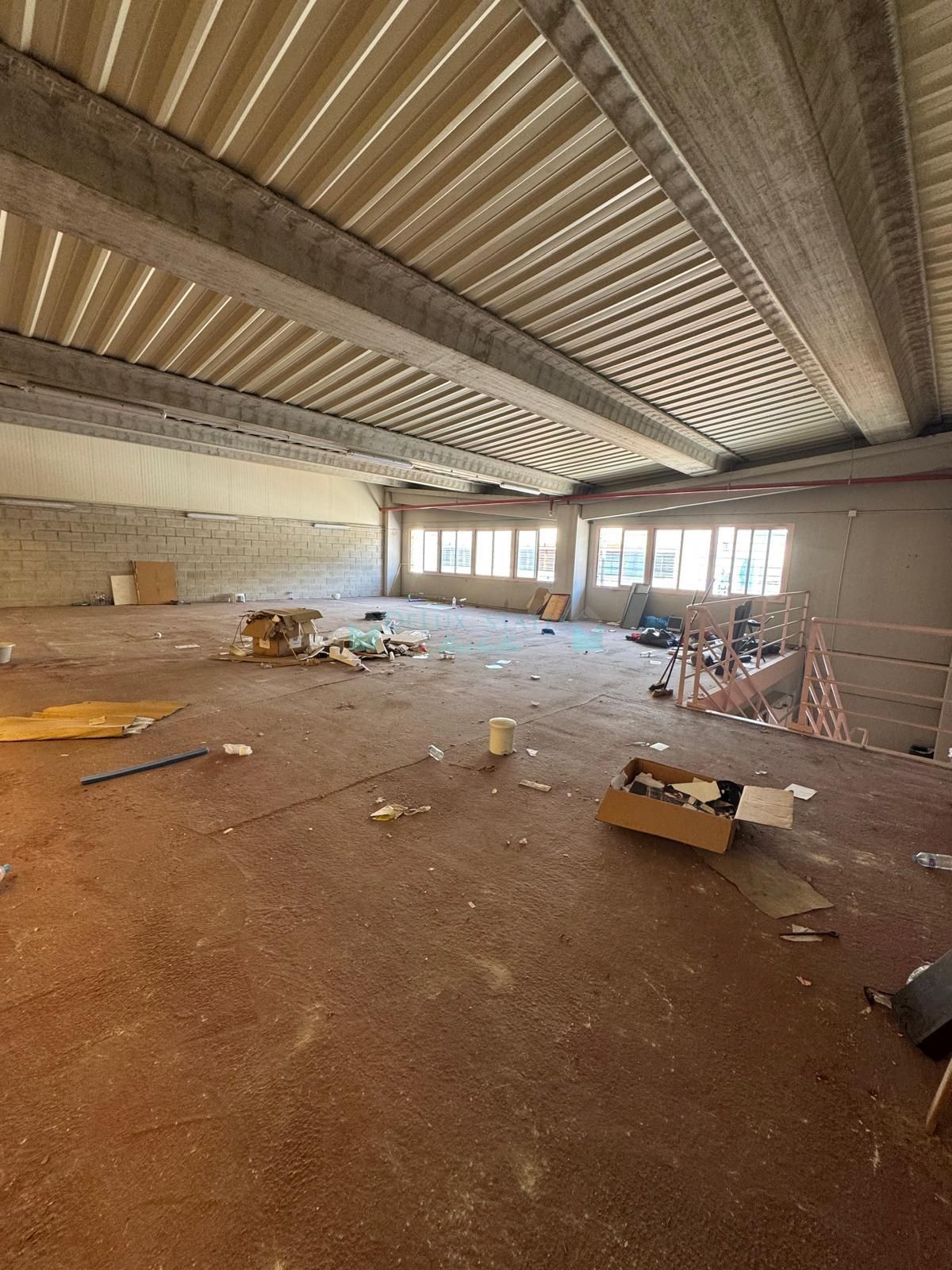 Commercial Premises for rent in Nueva Andalucia