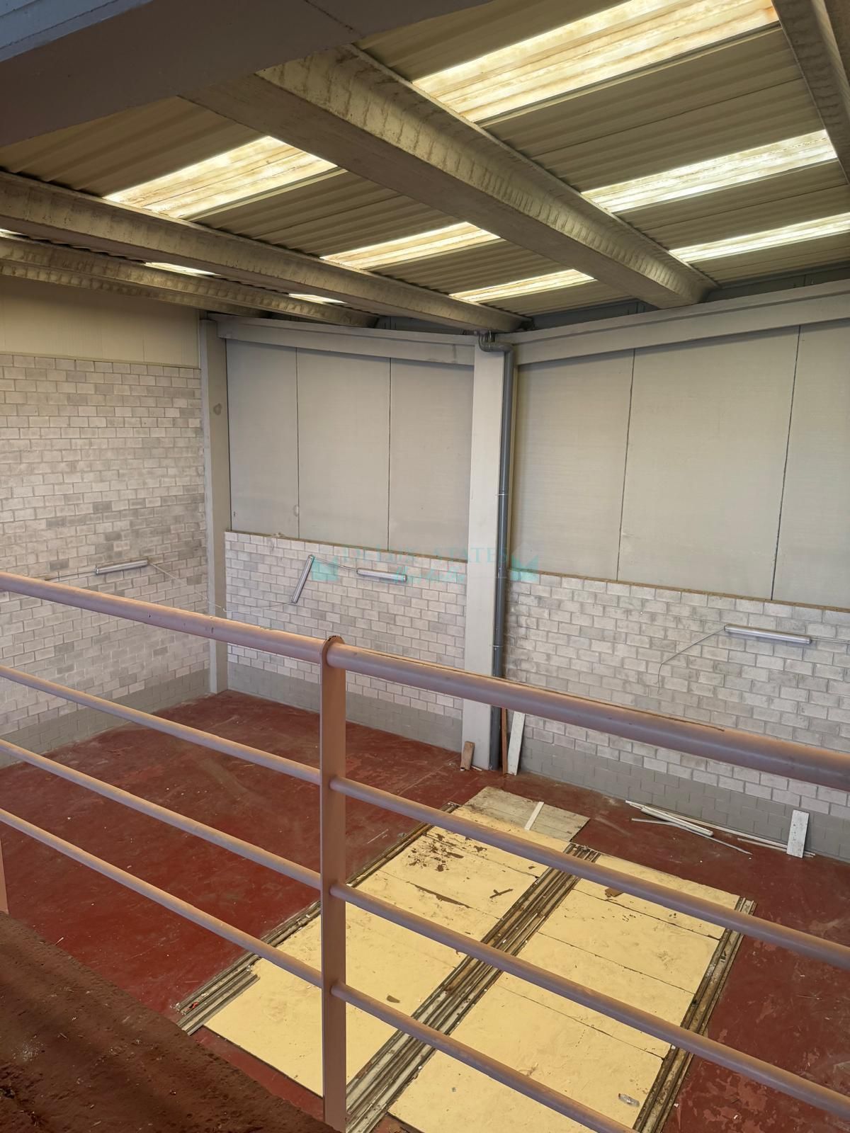 Commercial Premises for rent in Nueva Andalucia