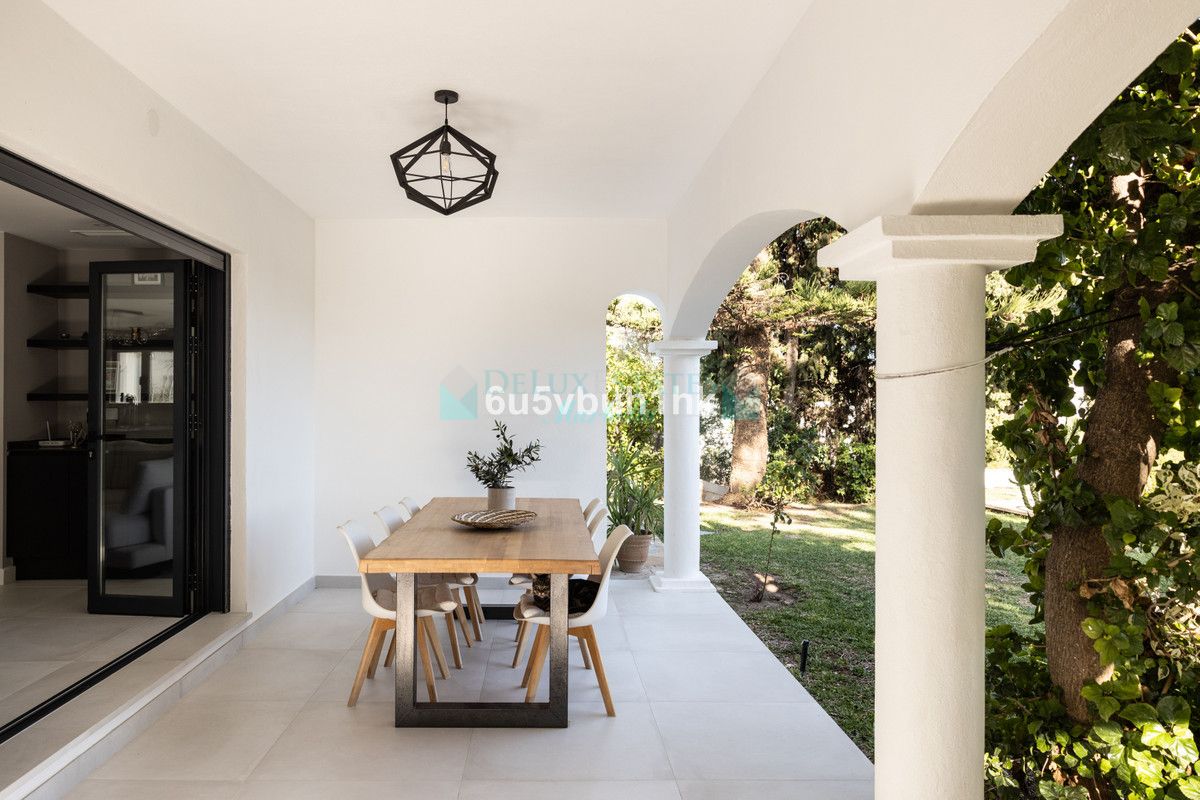 Villa for sale in La Quinta, Benahavis