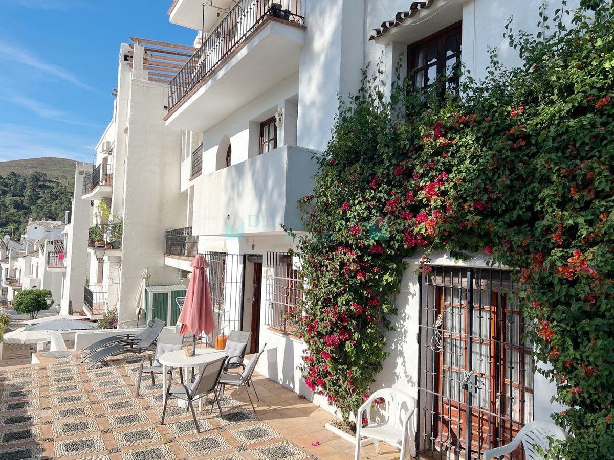 Ground Floor Apartment for sale in Benahavis