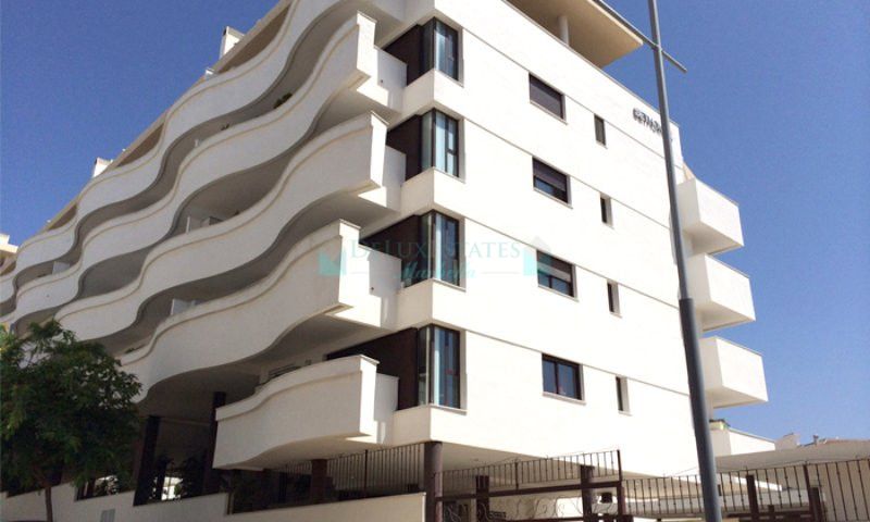 Apartamento en venta en Estepona