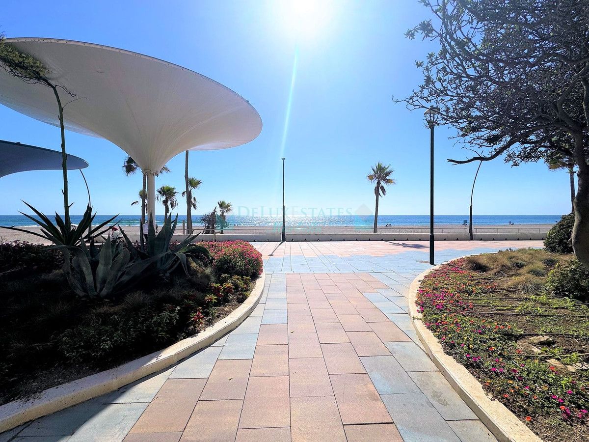 Town House for sale in Estepona