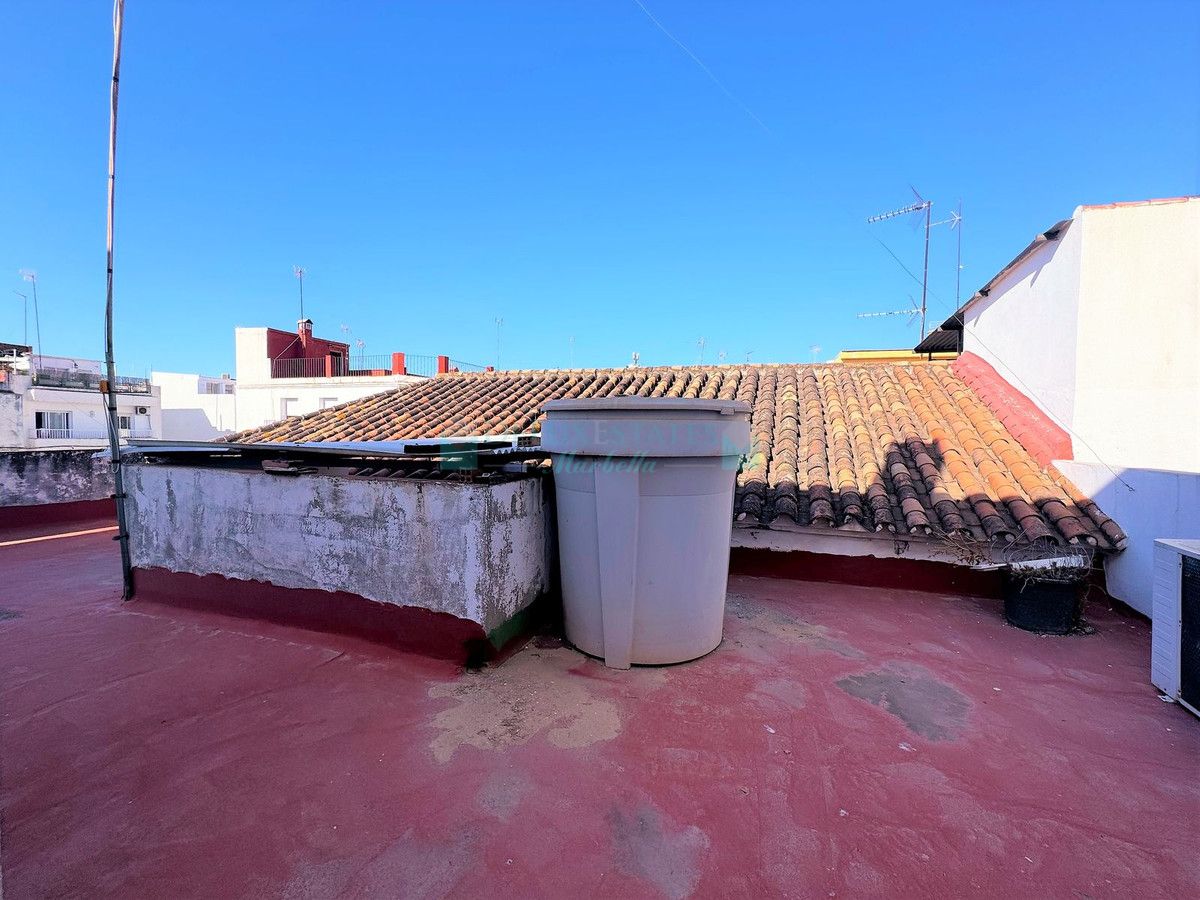 Town House for sale in Estepona