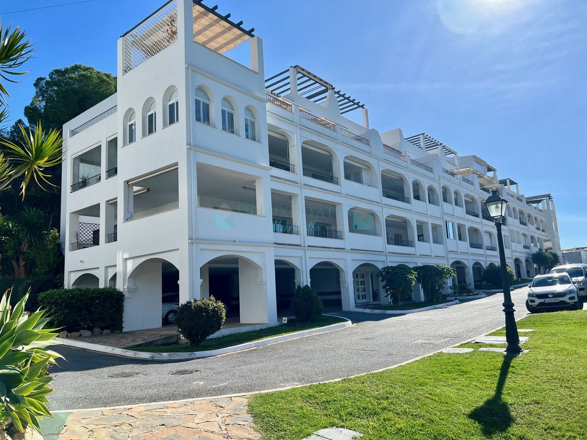 Apartamento en venta en La Quinta, Benahavis