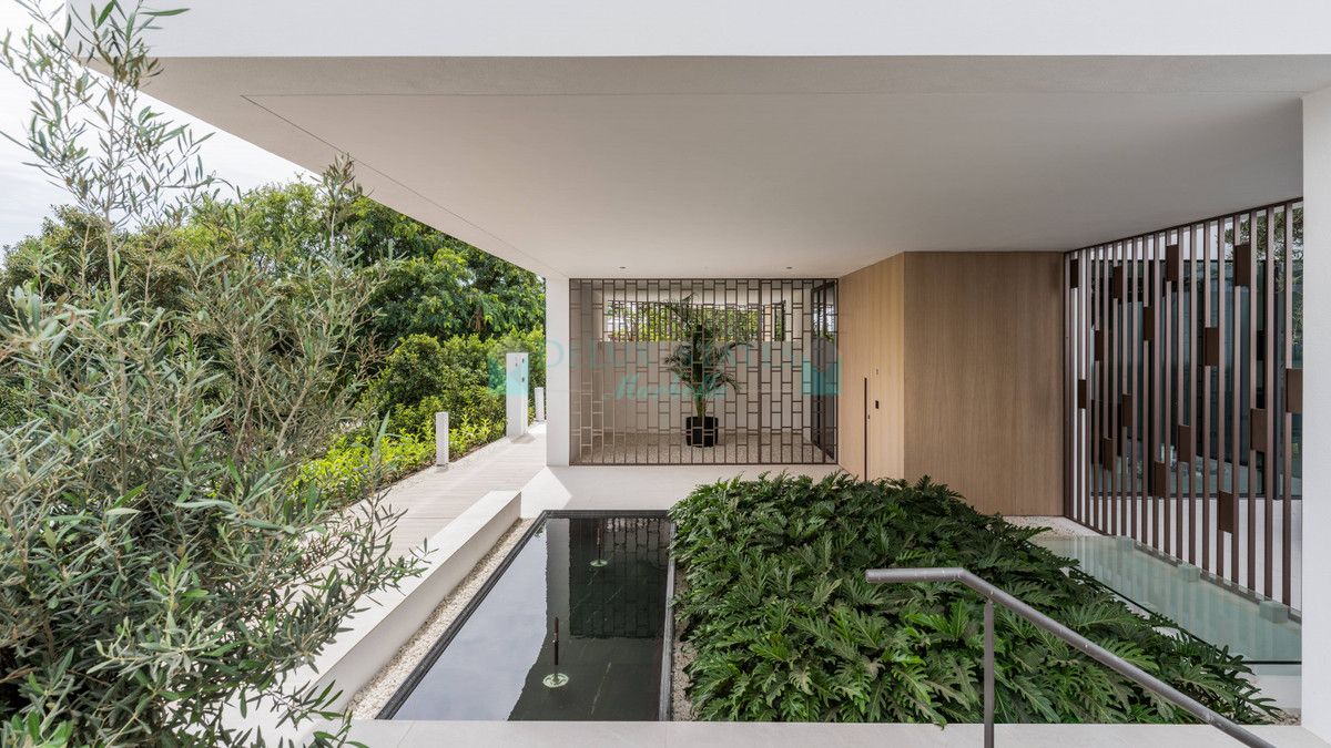 Semi Detached Villa for rent in Marbella Golden Mile