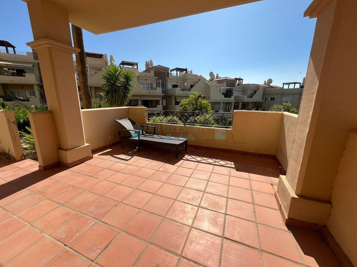 Apartment for sale in Estepona