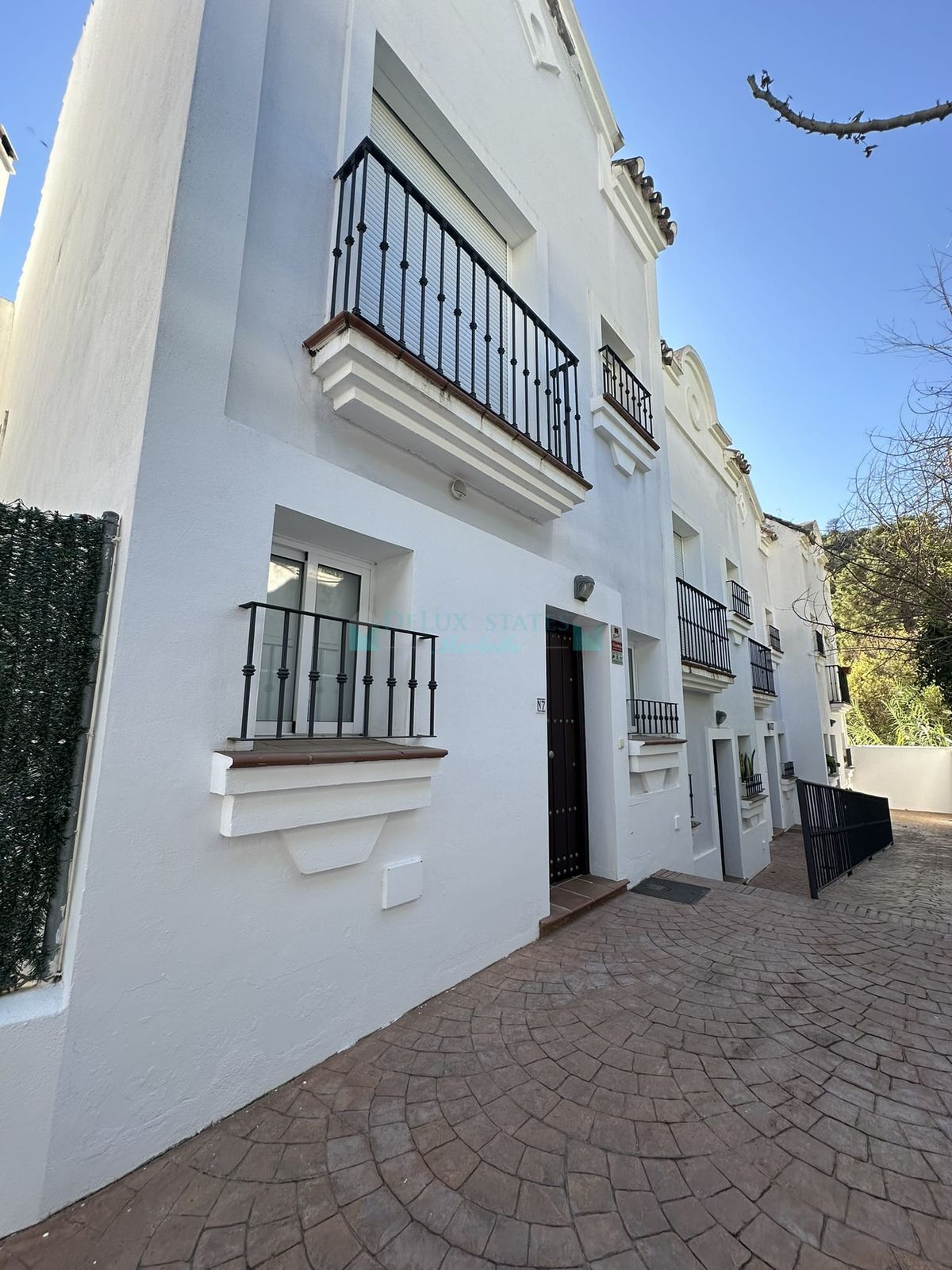 Town House for rent in Benahavis