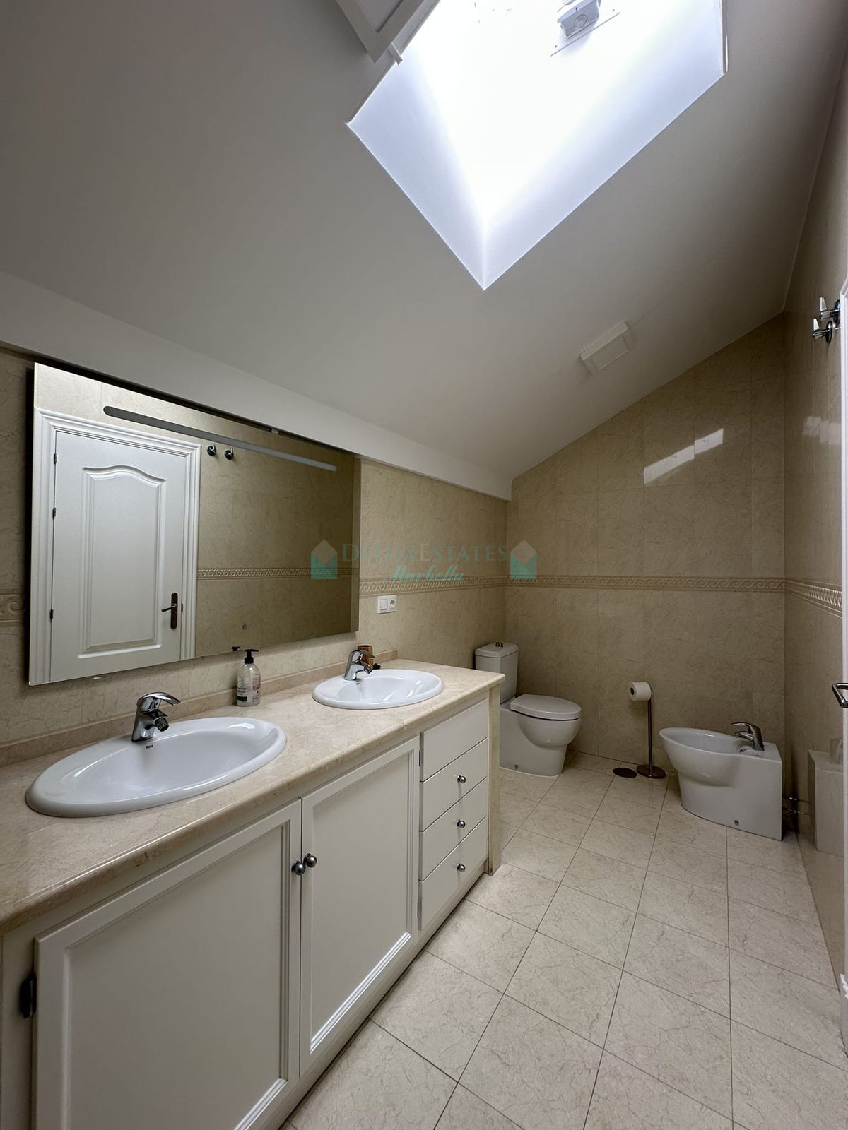 Town House for rent in Benahavis