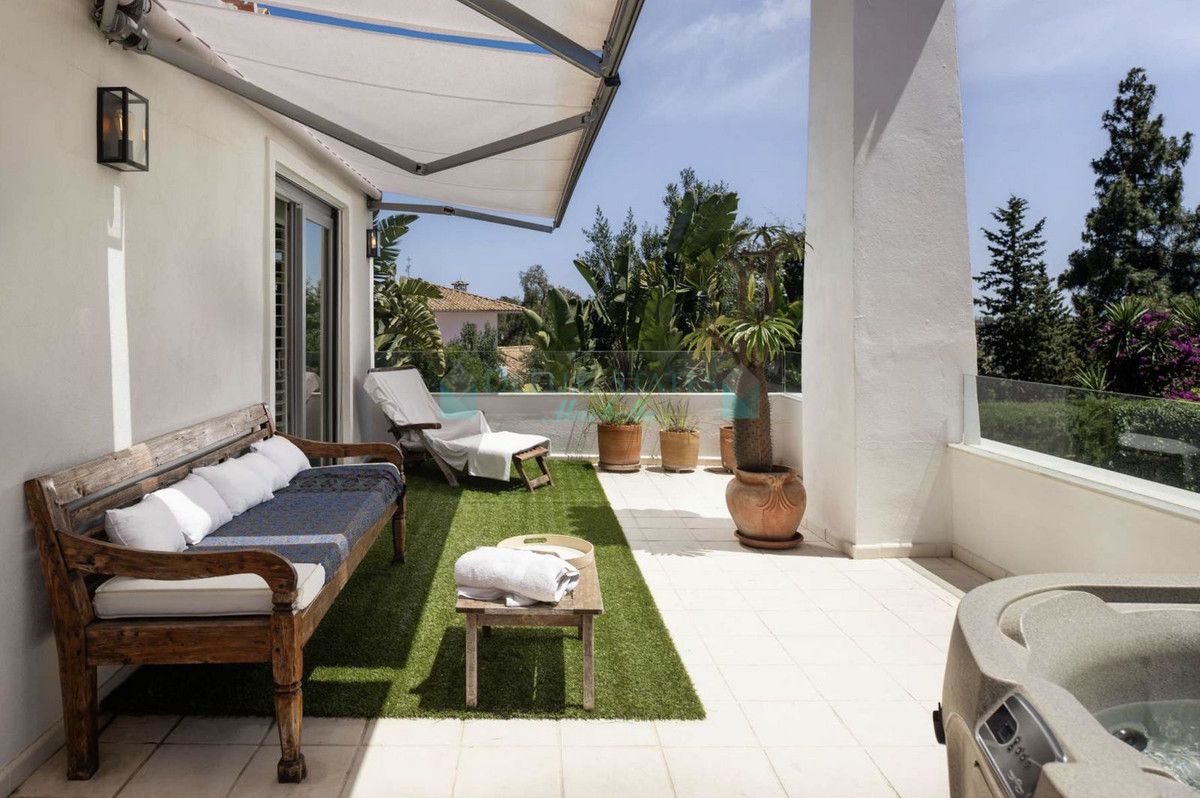Villa for sale in La Quinta, Benahavis