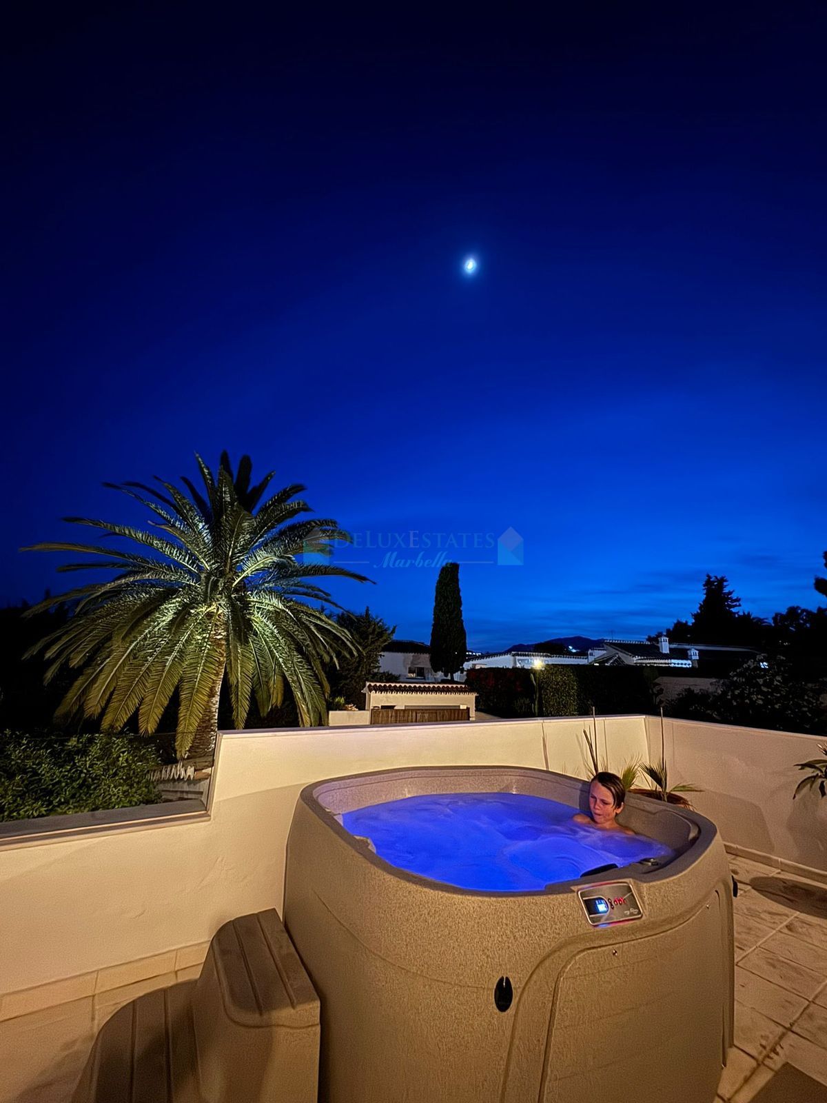 Villa for sale in La Quinta, Benahavis