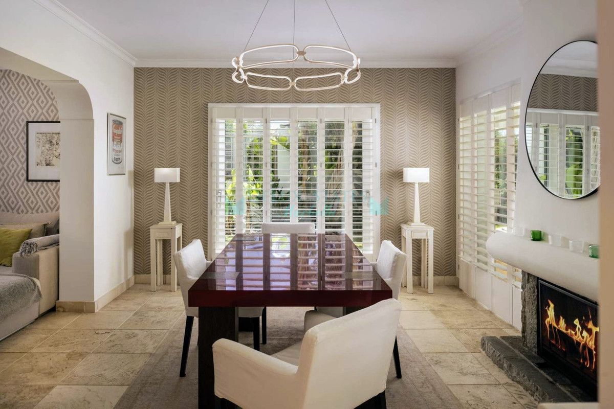 Villa for sale in La Quinta, Benahavis