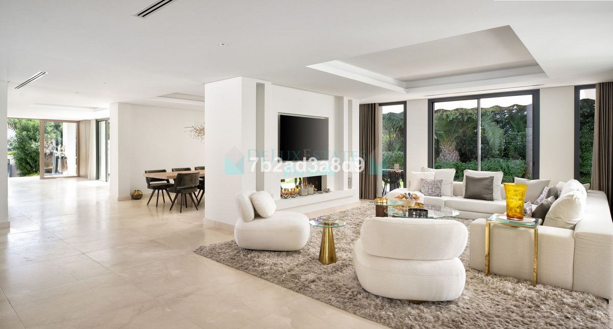 Villa for sale in Marbesa, Marbella East