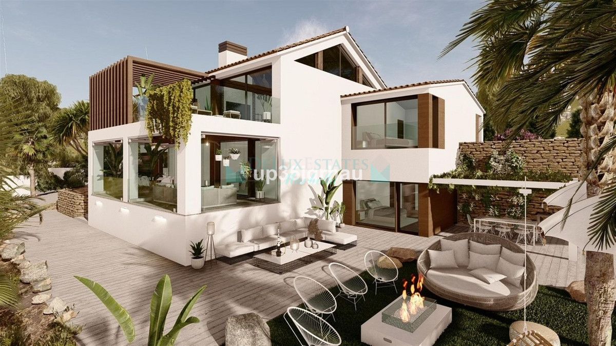 Villa for sale in Estepona