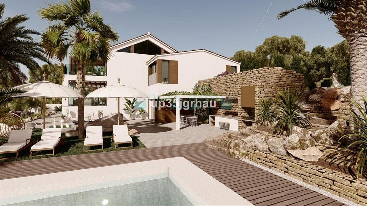 Villa for sale in Estepona