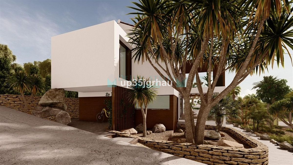 Villa for sale in Estepona