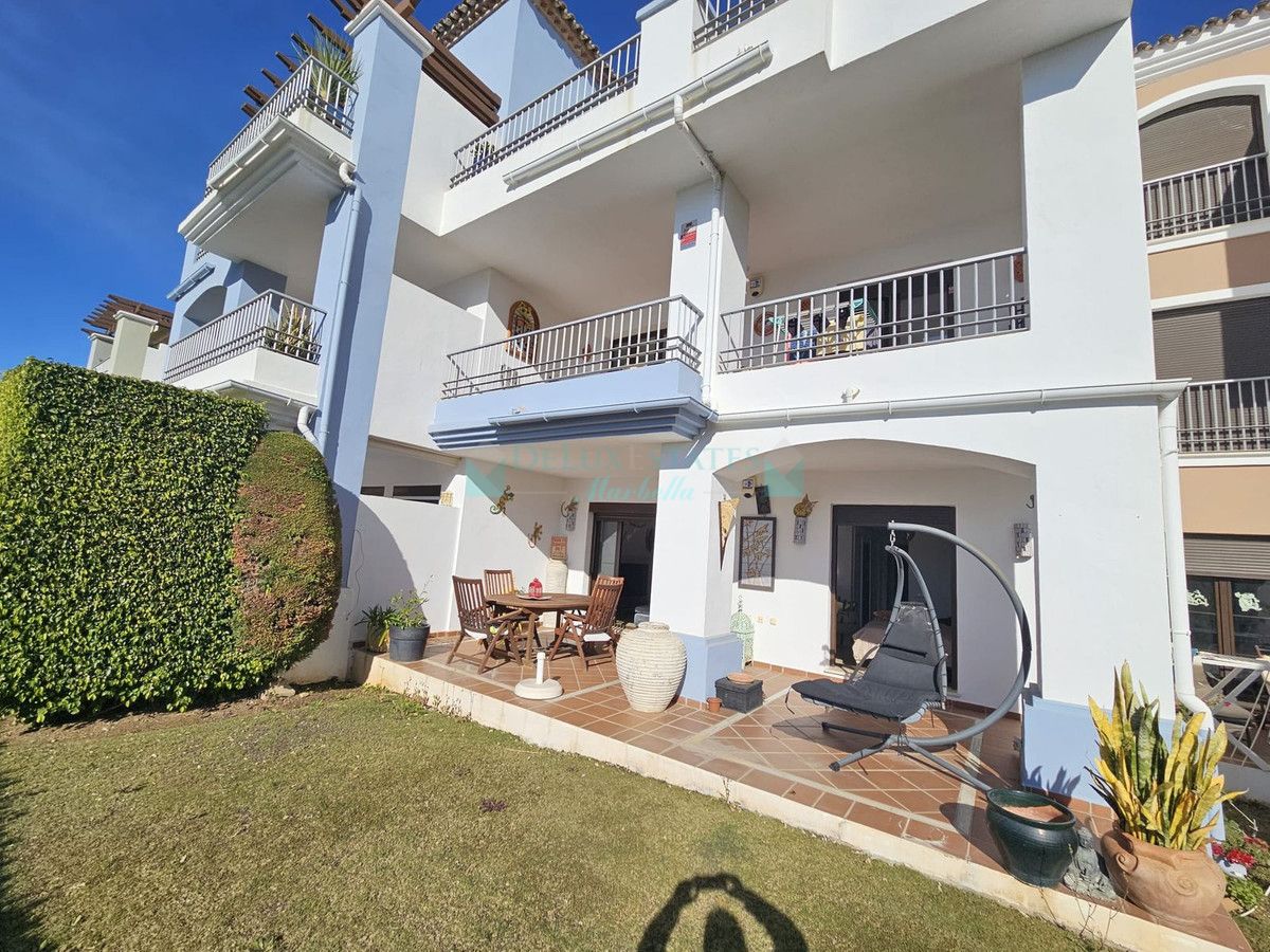 Ground Floor Apartment for sale in Los Arqueros, Benahavis