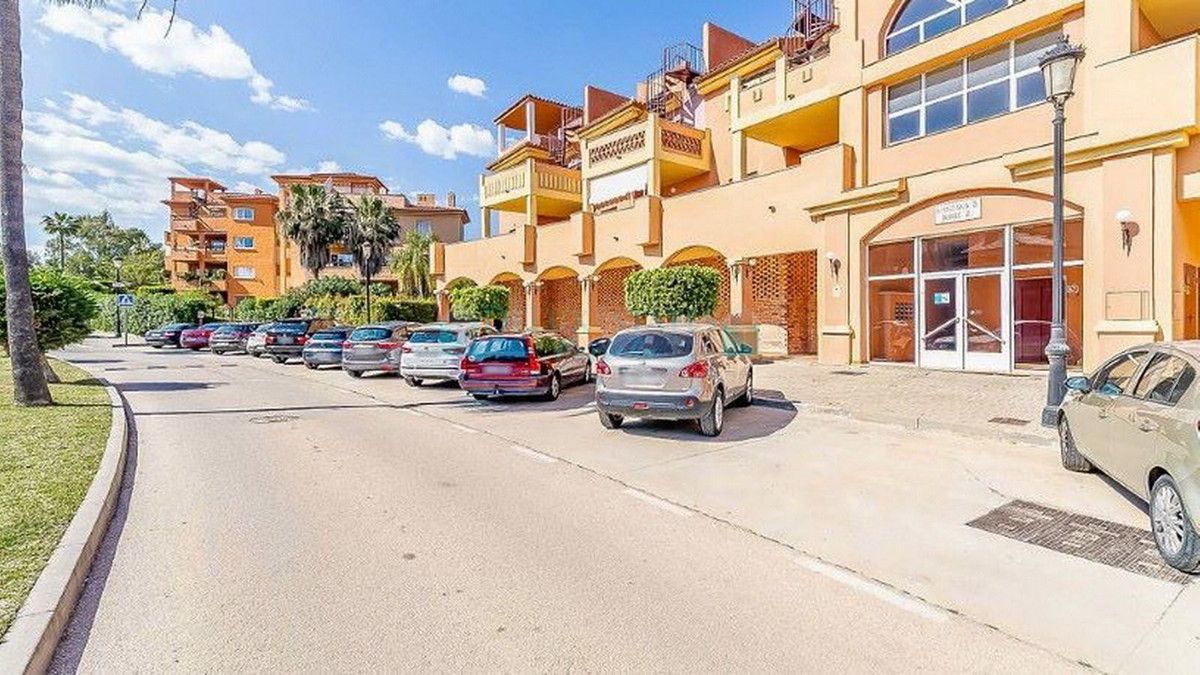 Apartment for sale in La Reserva de Marbella, Marbella East