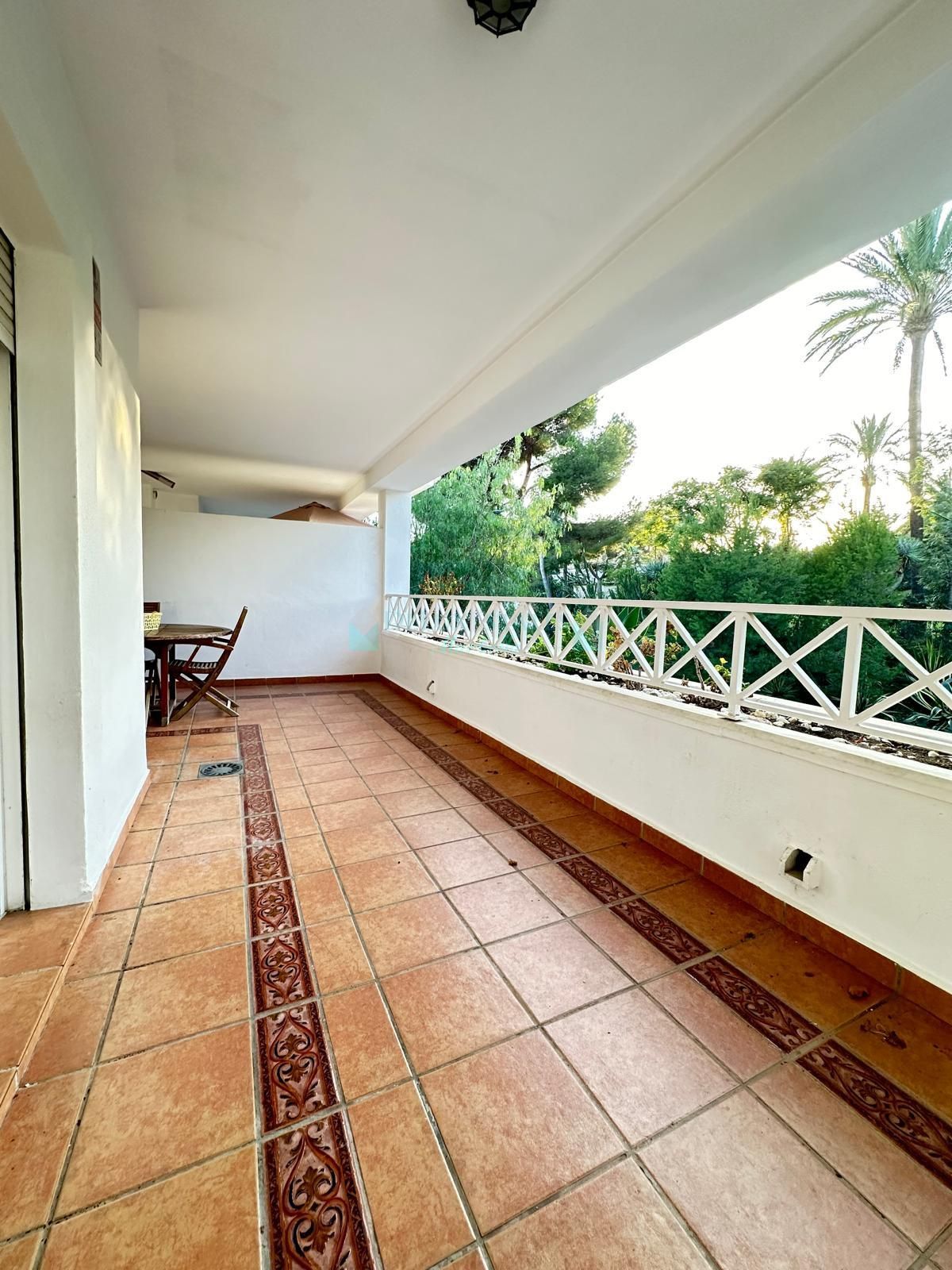 Apartment for sale in Rio Real, Marbella East