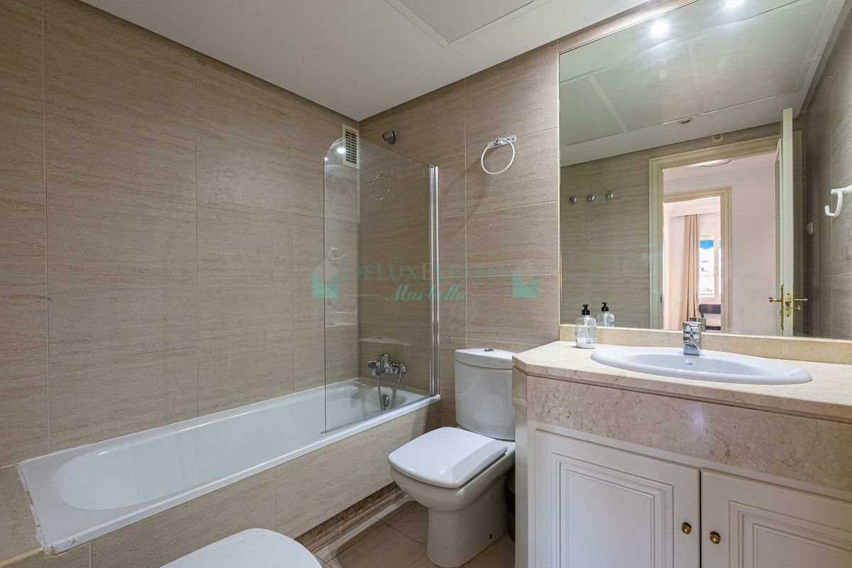 Apartment for sale in Marbella - Puerto Banus