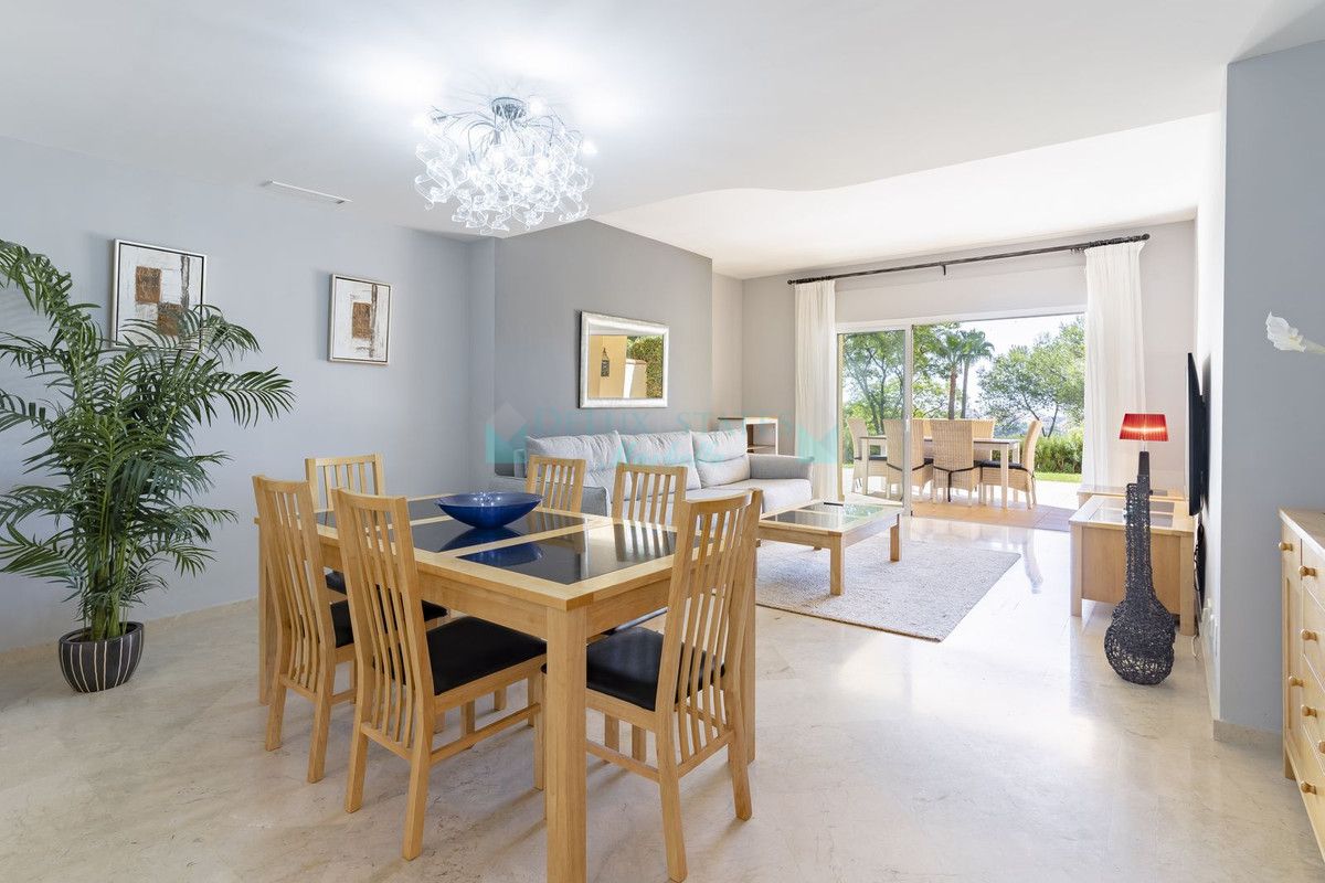 Apartamento Planta Baja en venta en Elviria, Marbella Este