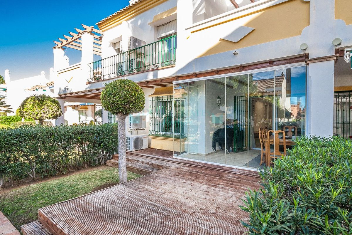 Apartamento Planta Baja en venta en Marbesa, Marbella Este