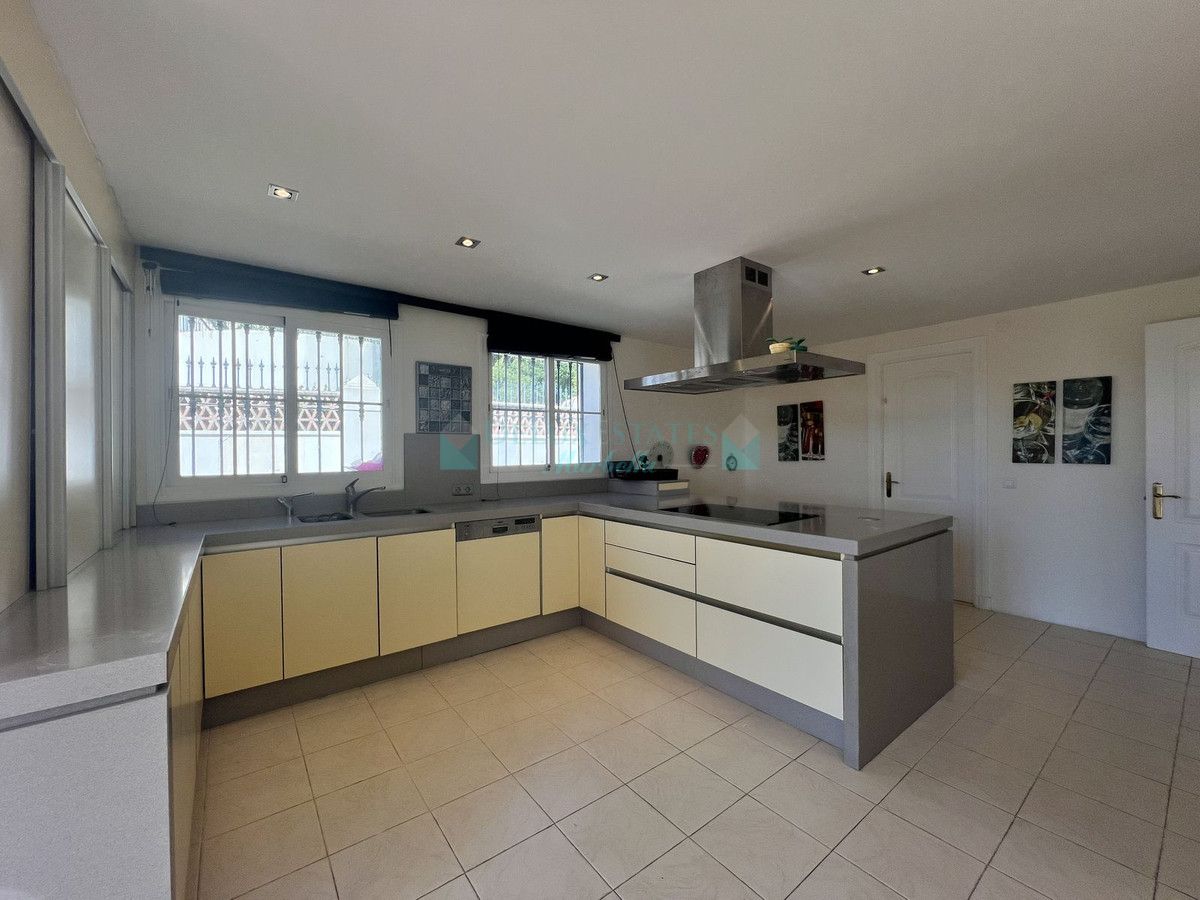 Villa en venta en La Quinta, Benahavis