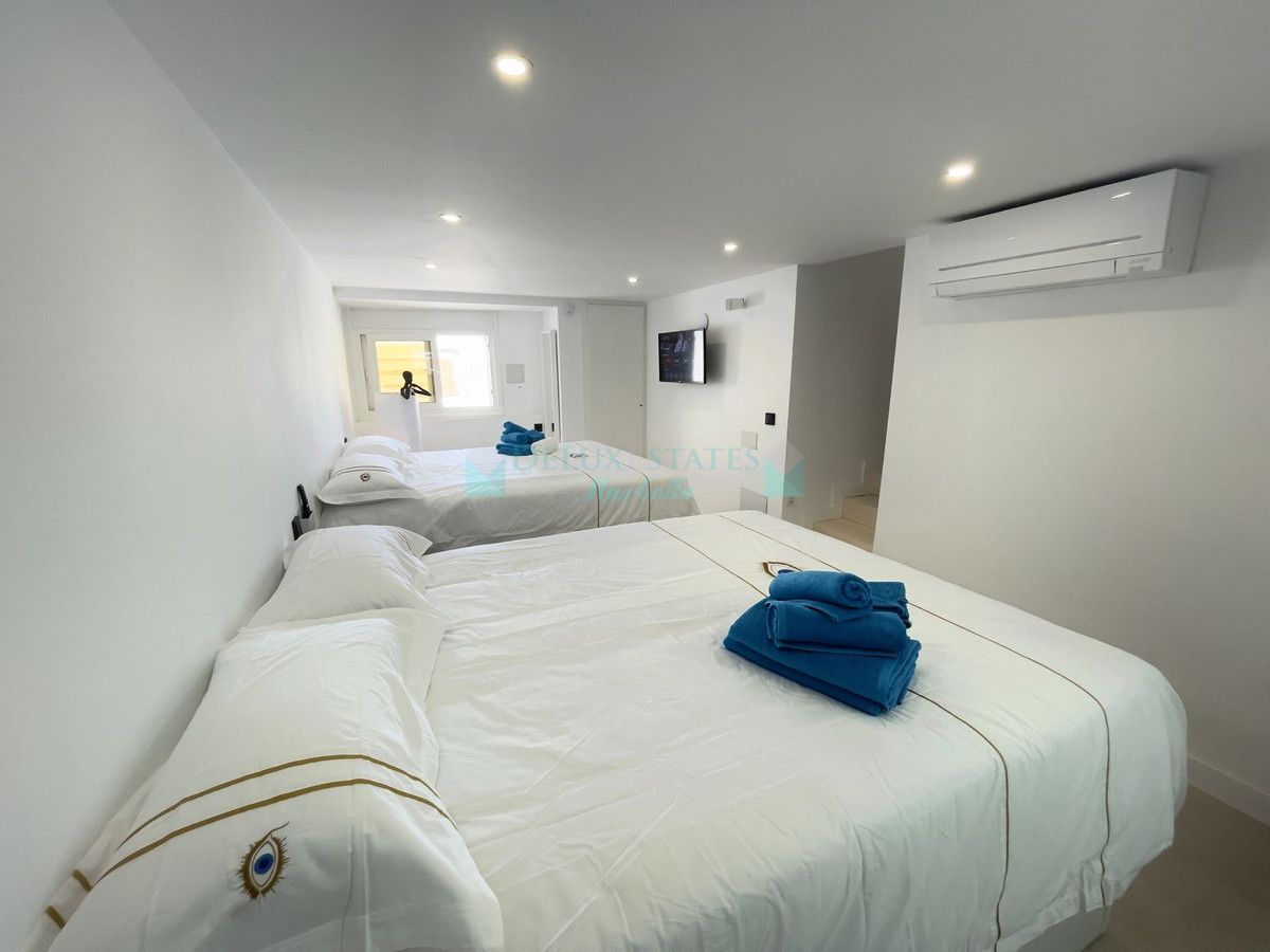 Villa Pareada en alquiler en Estepona