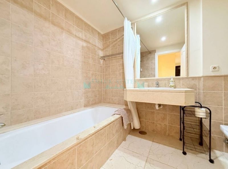 Apartamento Planta Baja en alquiler en Estepona