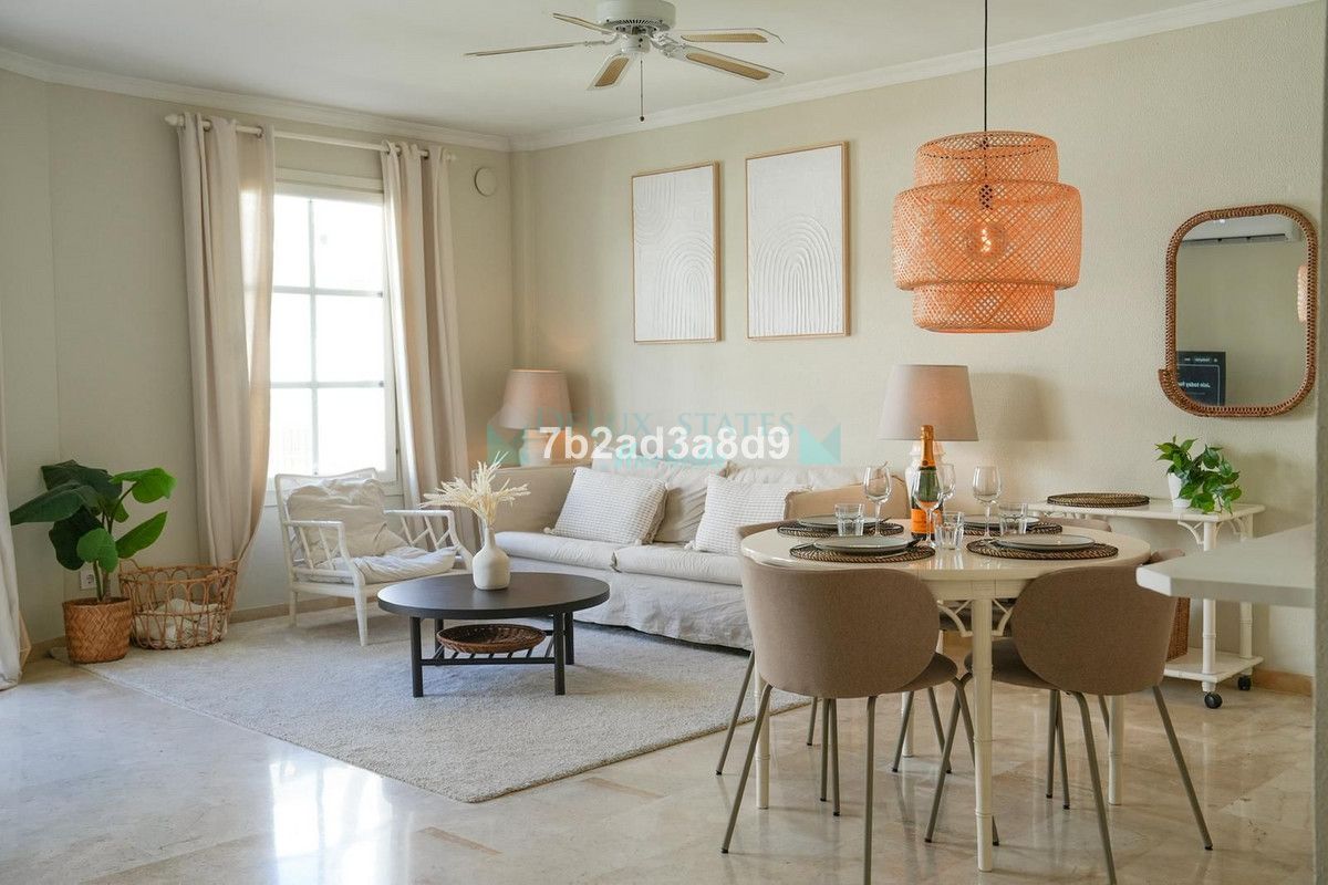 Apartment for rent in El Paraiso, Estepona