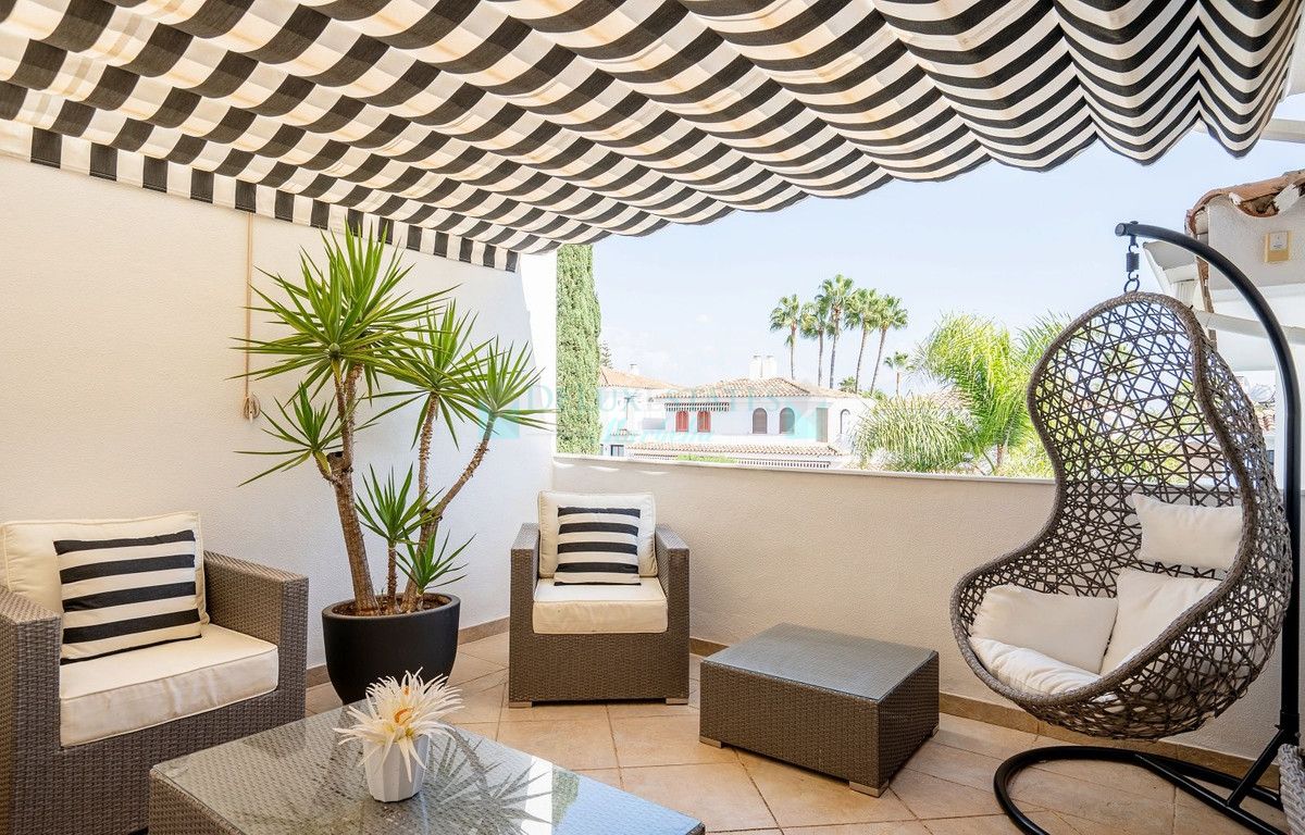 Adosado en venta en Costalita, Estepona