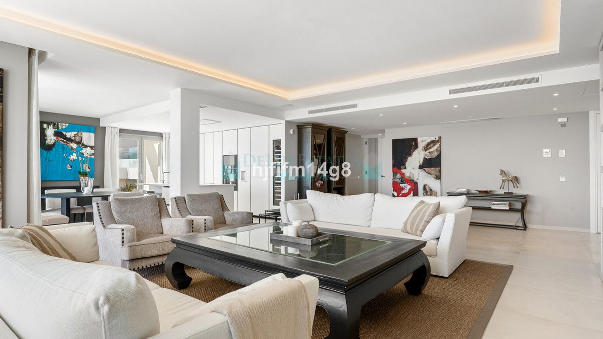 Apartment for sale in Nueva Andalucia