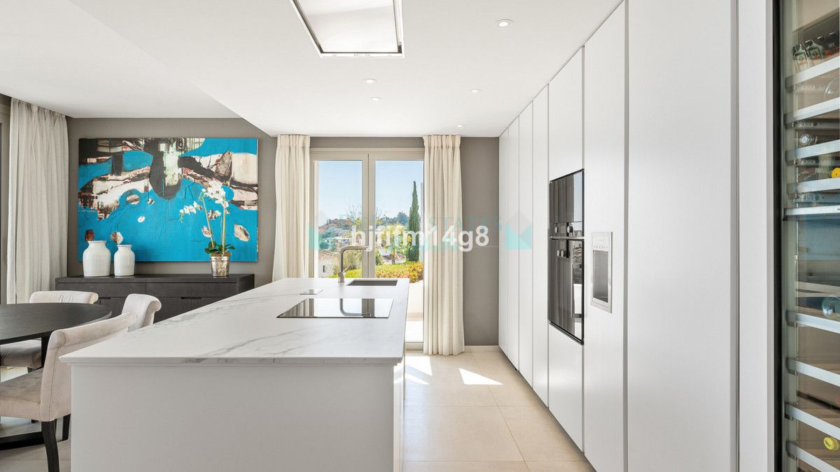 Apartment for sale in Nueva Andalucia