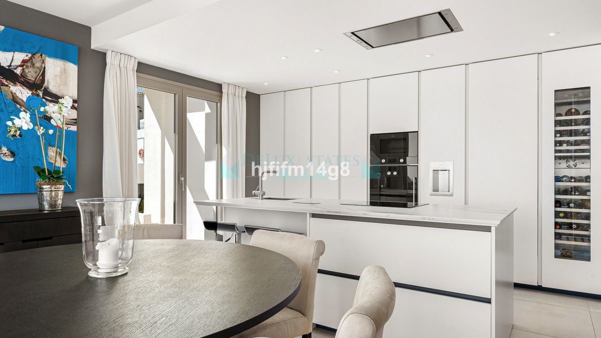 Apartment for sale in Nueva Andalucia