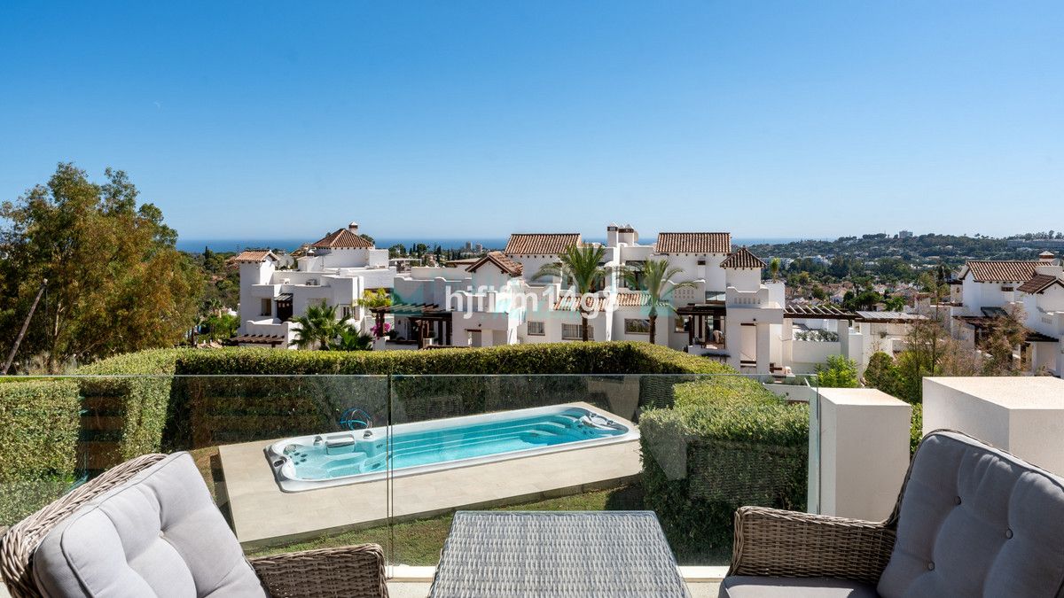 Apartment for sale in Nueva Andalucia