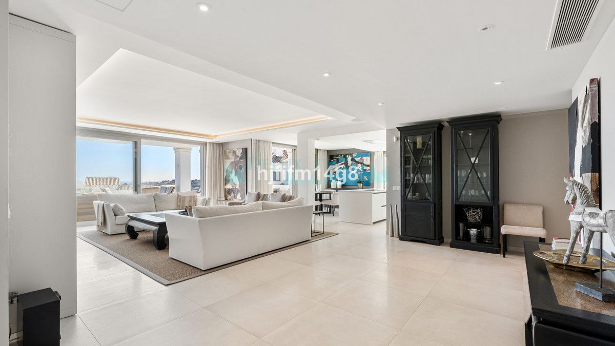 Apartment for sale in Nueva Andalucia