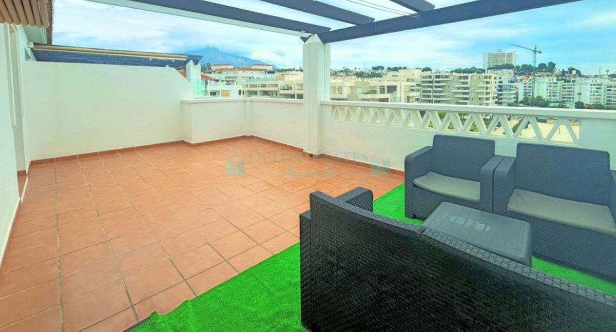 Penthouse for sale in Nueva Andalucia