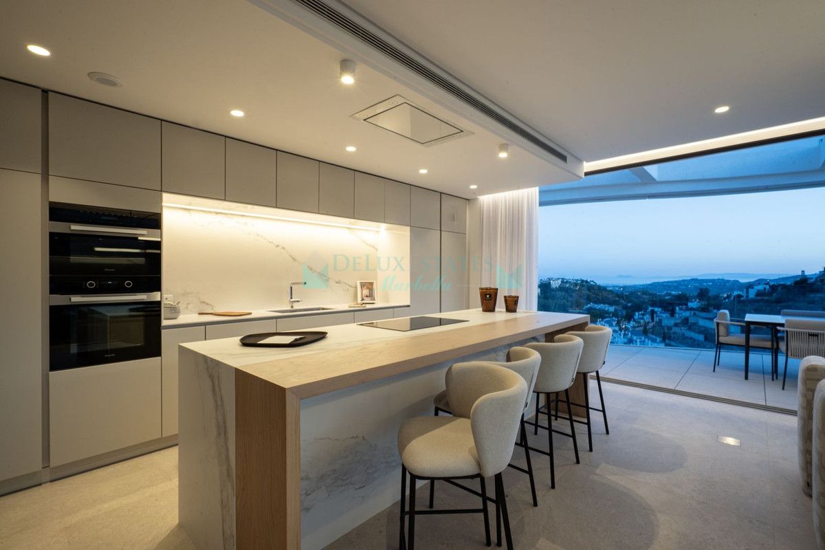 Penthouse for sale in Benahavis