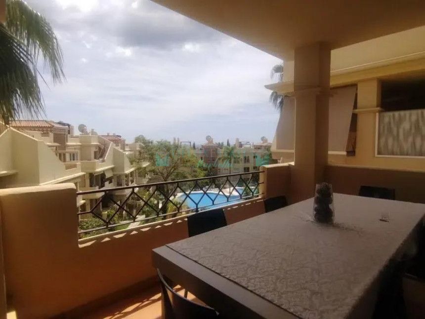 Apartment for sale in Estepona